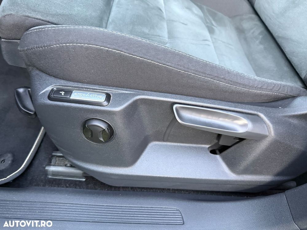 Volkswagen Tiguan 2.0 TDI DSG Elegance - 11