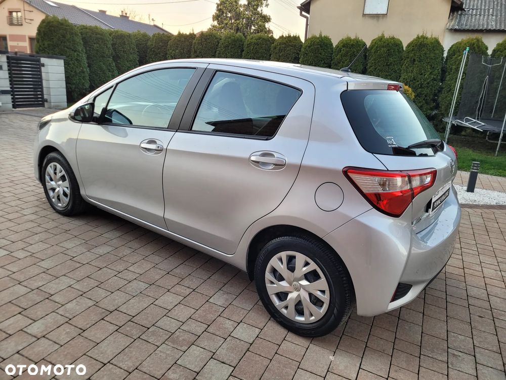 Toyota Yaris 1.5 Premium - 11