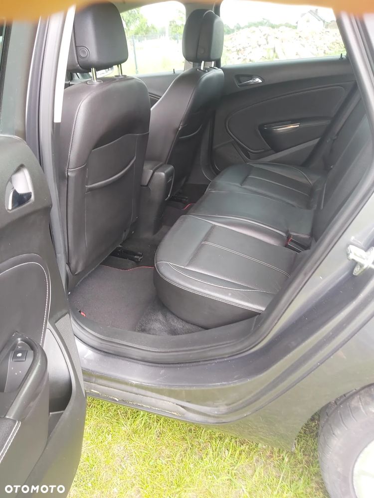 Opel Astra 1.4 Turbo Cosmo - 36
