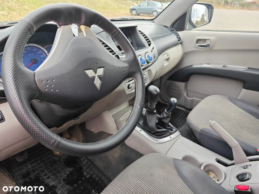 Mitsubishi L200 2.5 DID Intense - 3