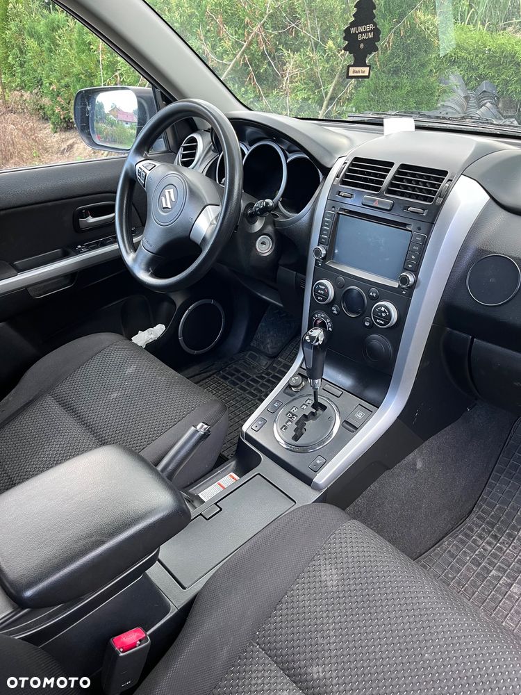 Suzuki Grand Vitara 2.0 Automatik Comfort - 4