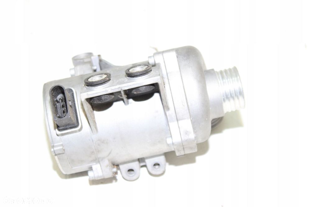 BMW E60 E63 E90 2.5 3.0 330I N52 pompa wody ELEKTRYCZNA Pierburg 7521584 - 4