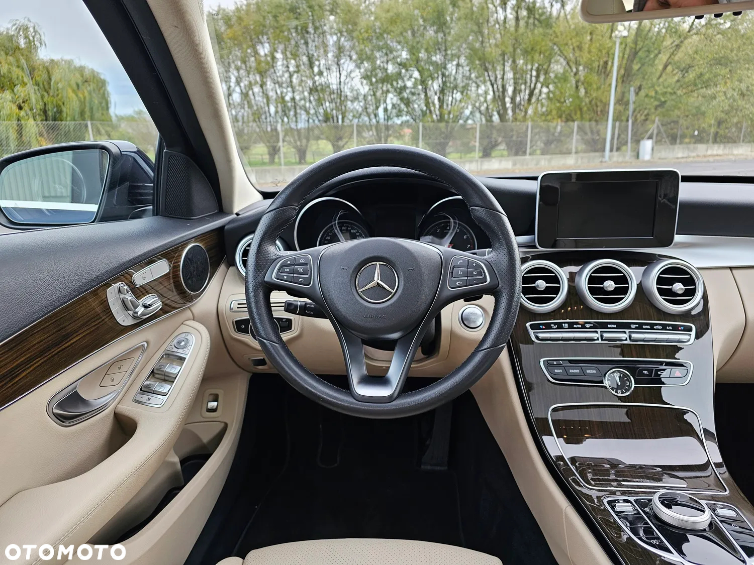 Mercedes-Benz Klasa C 300 7G-TRONIC - 15