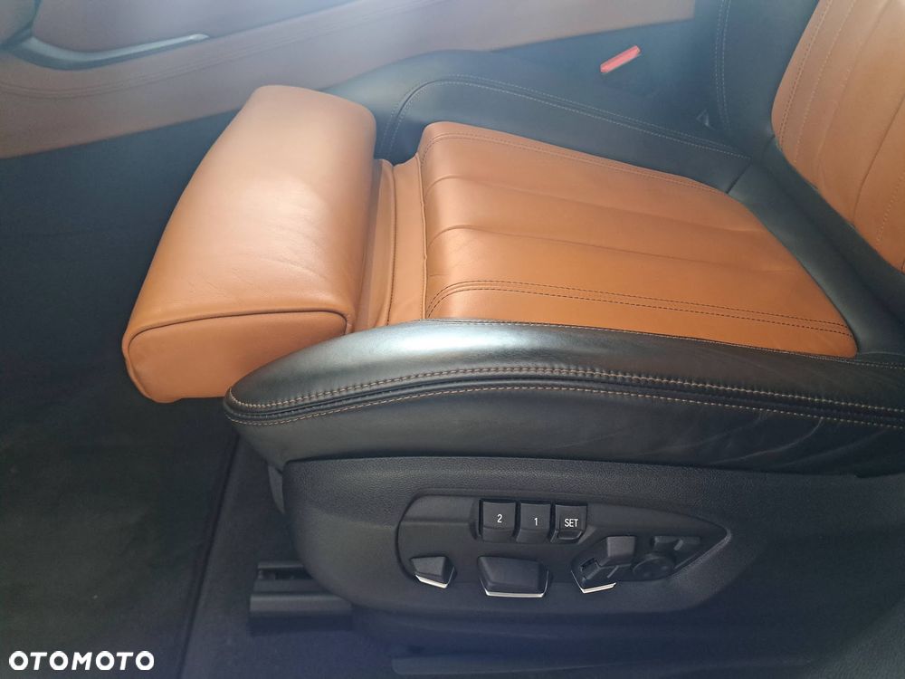 BMW X6 xDrive40d M Sport - 21