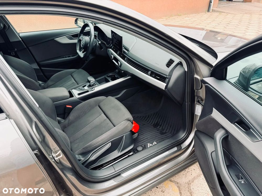 Audi A4 Avant 40 TFSI mHEV Advanced S tronic - 17