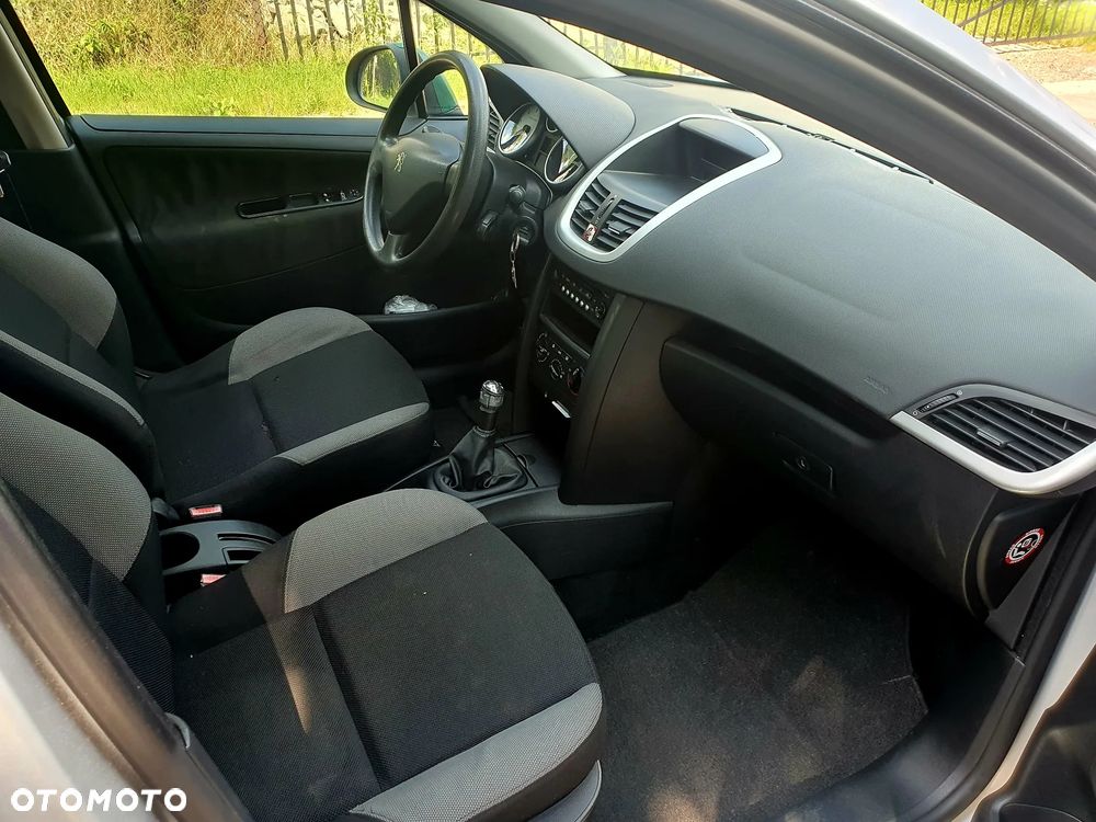 Peugeot 207 - 5