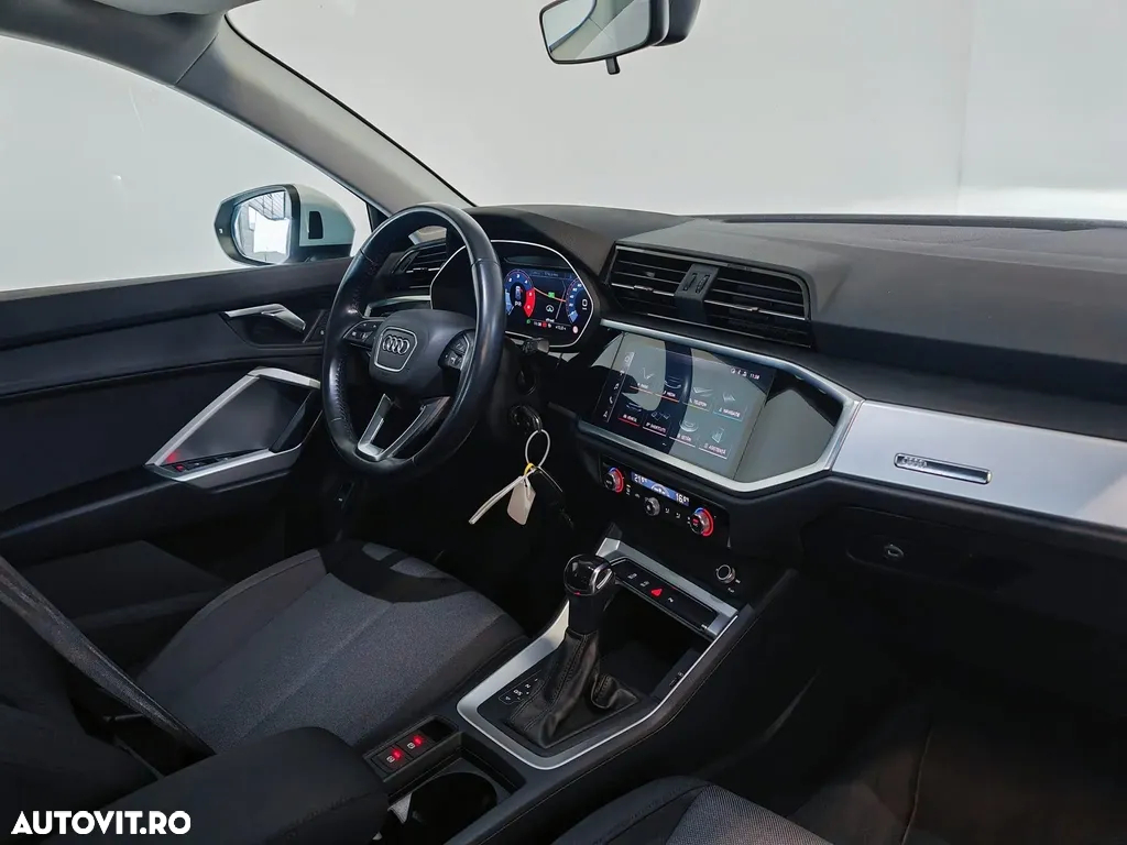 Audi Q3 1.5 35 TFSI S tronic - 4