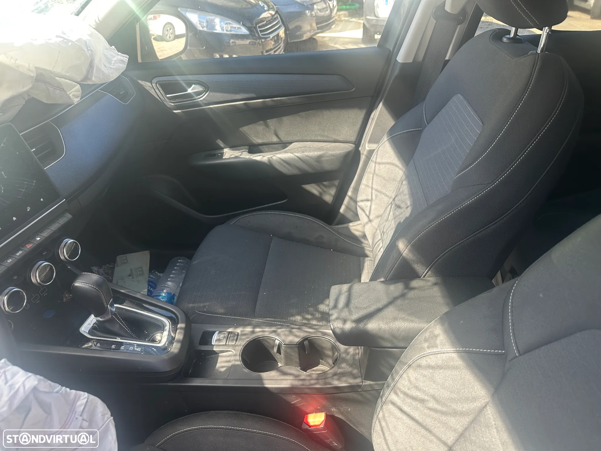 RENAULT ARKANA 1.6 E-TECH DE 2022 (CENTRO DE ABATE - 3