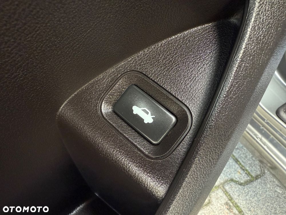 Honda Accord 2.0 Executive - 17