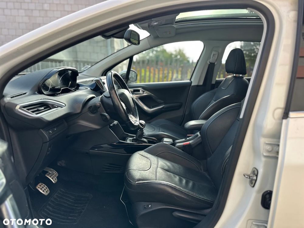 Peugeot 2008 1.2 Pure Tech GPF Crossway S&S - 5