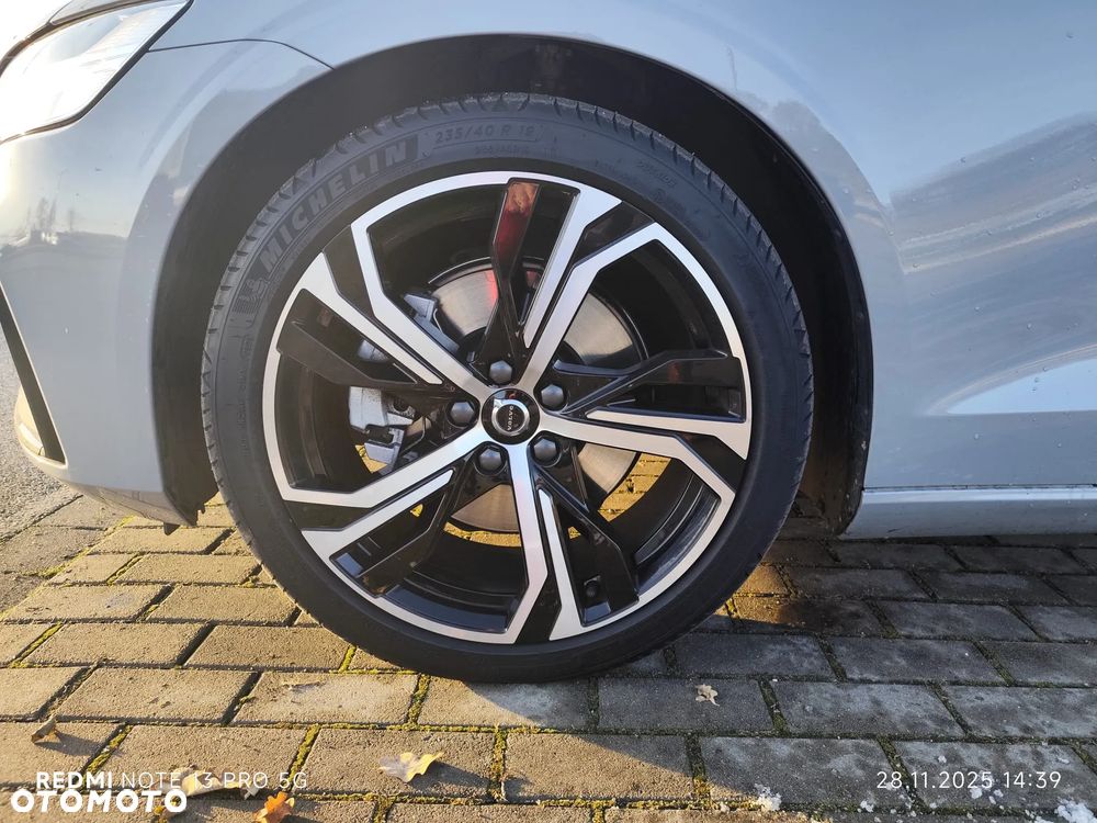 Volvo V60 B4 B Plus Dark - 23