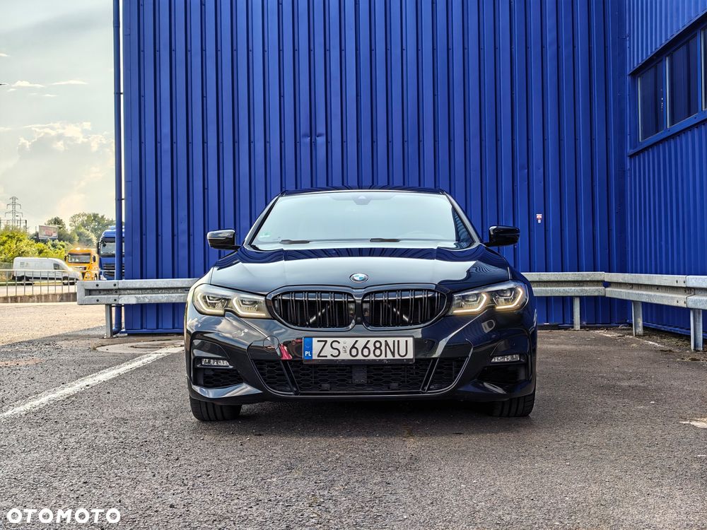 BMW Seria 3 320d M Sport - 10