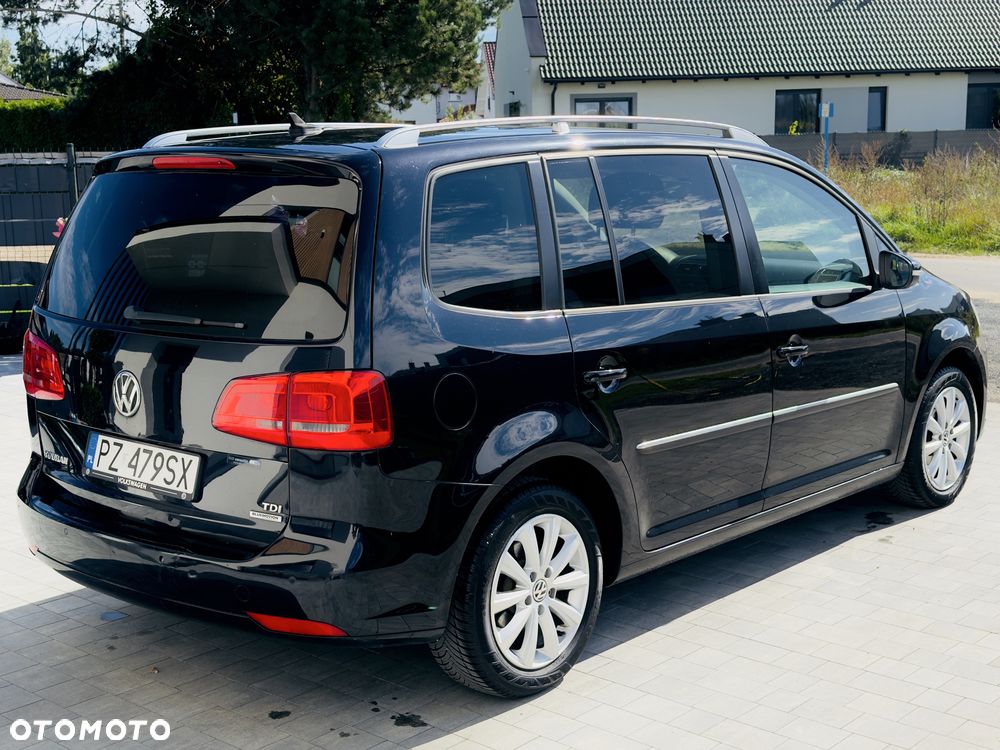 Volkswagen Touran - 1