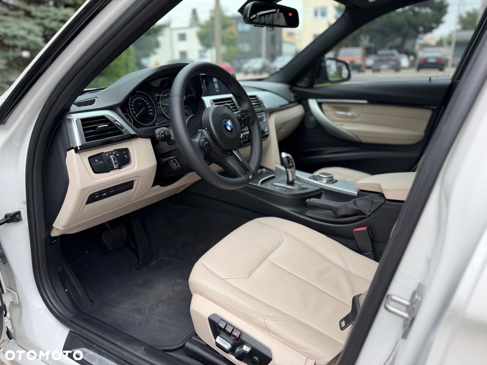 BMW Seria 3 328i xDrive - 22