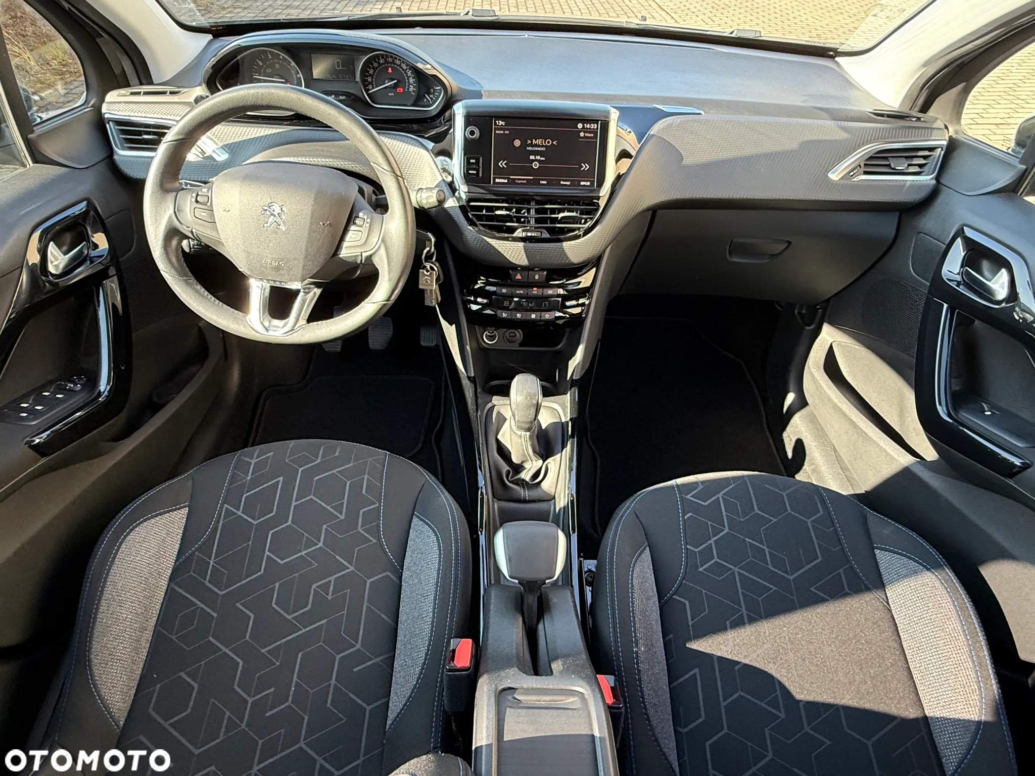 Peugeot 2008 PureTech 82 Signature - 21