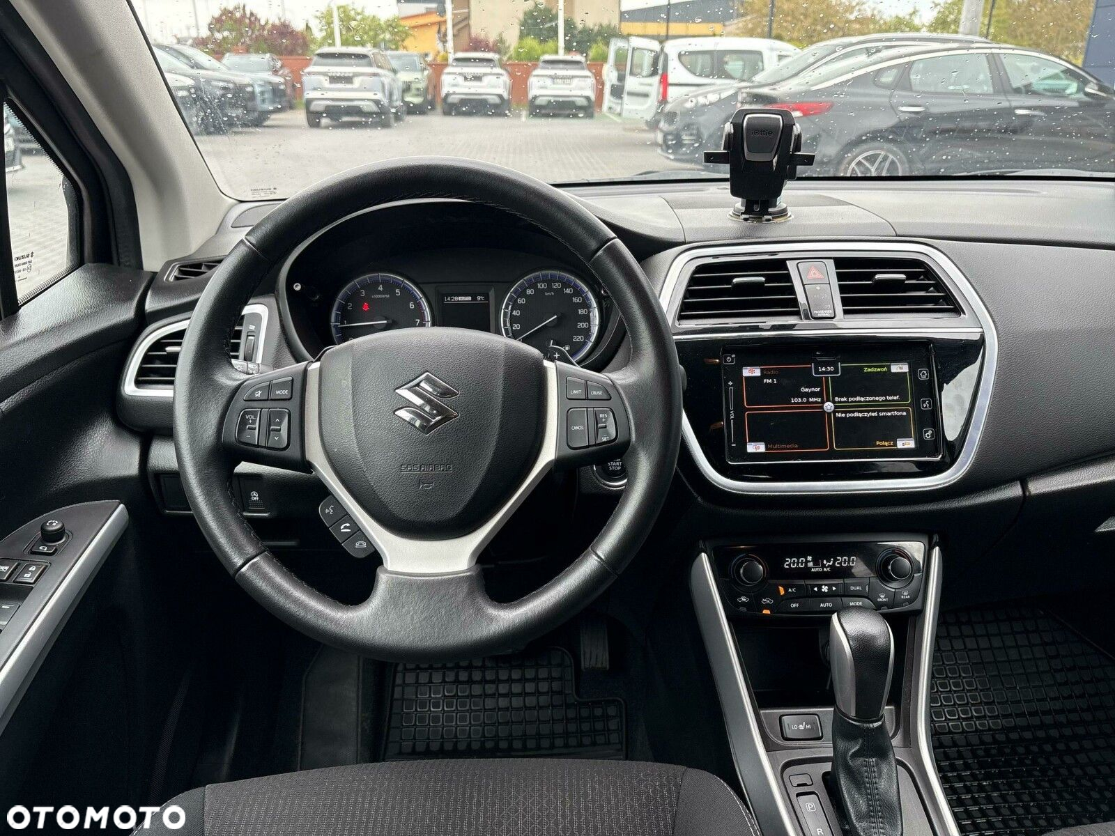 Suzuki SX4 S-Cross - 12