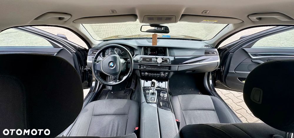 BMW Seria 5 520d - 5