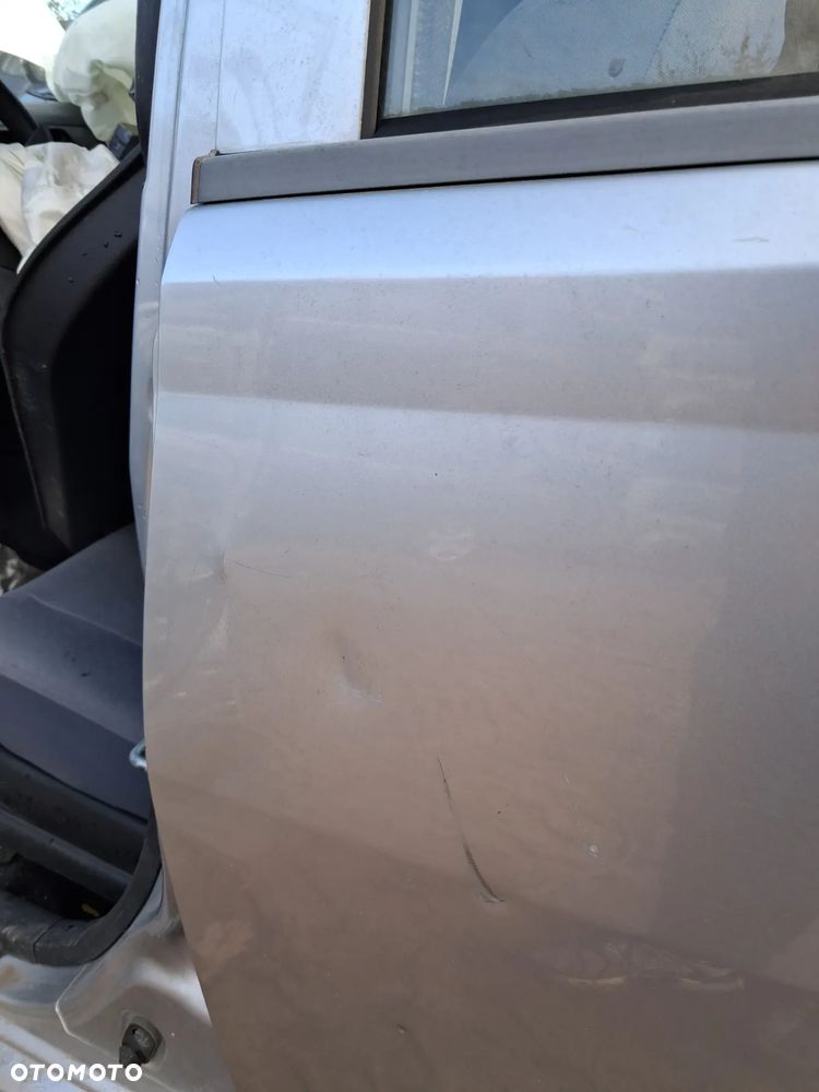 Daihatsu cuore 03 drzwi lewy tyl E28 - 3