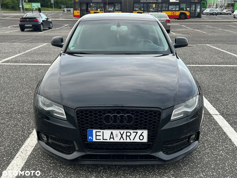 Audi A4 Limousine - 1