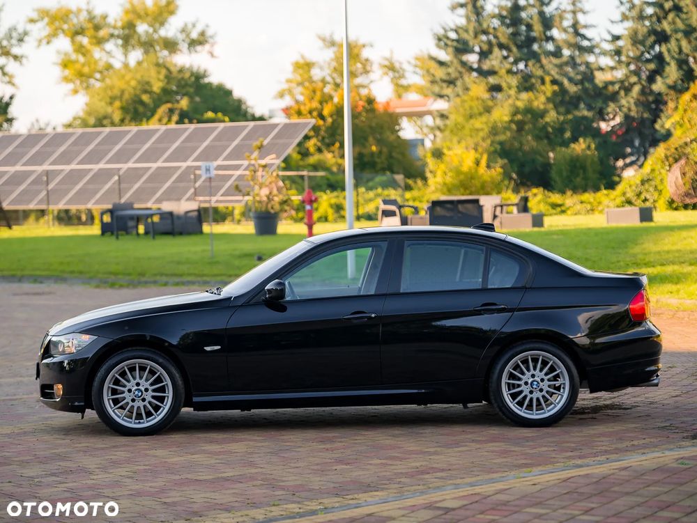 BMW Seria 3 318i - 12