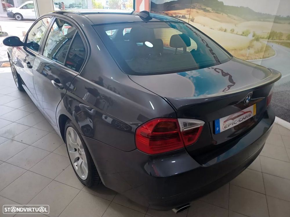BMW 318 d — fotografia 7