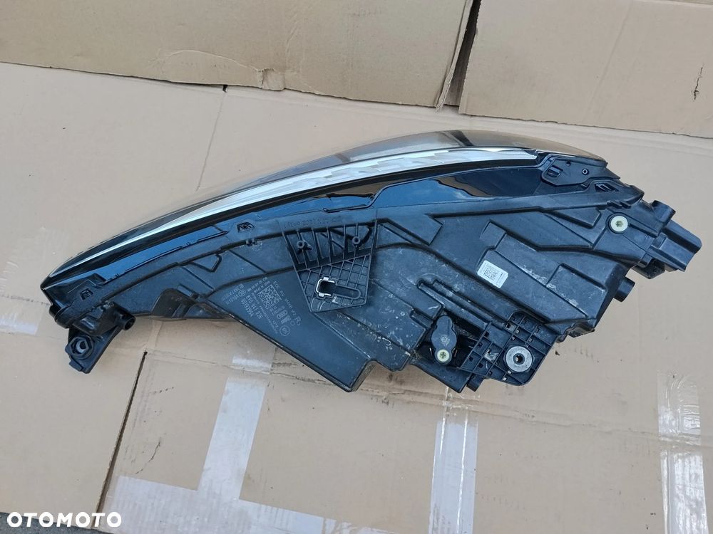 Lampa prawa Matrix Audi a3 8y0 941 036 Europa bdb stan - 3