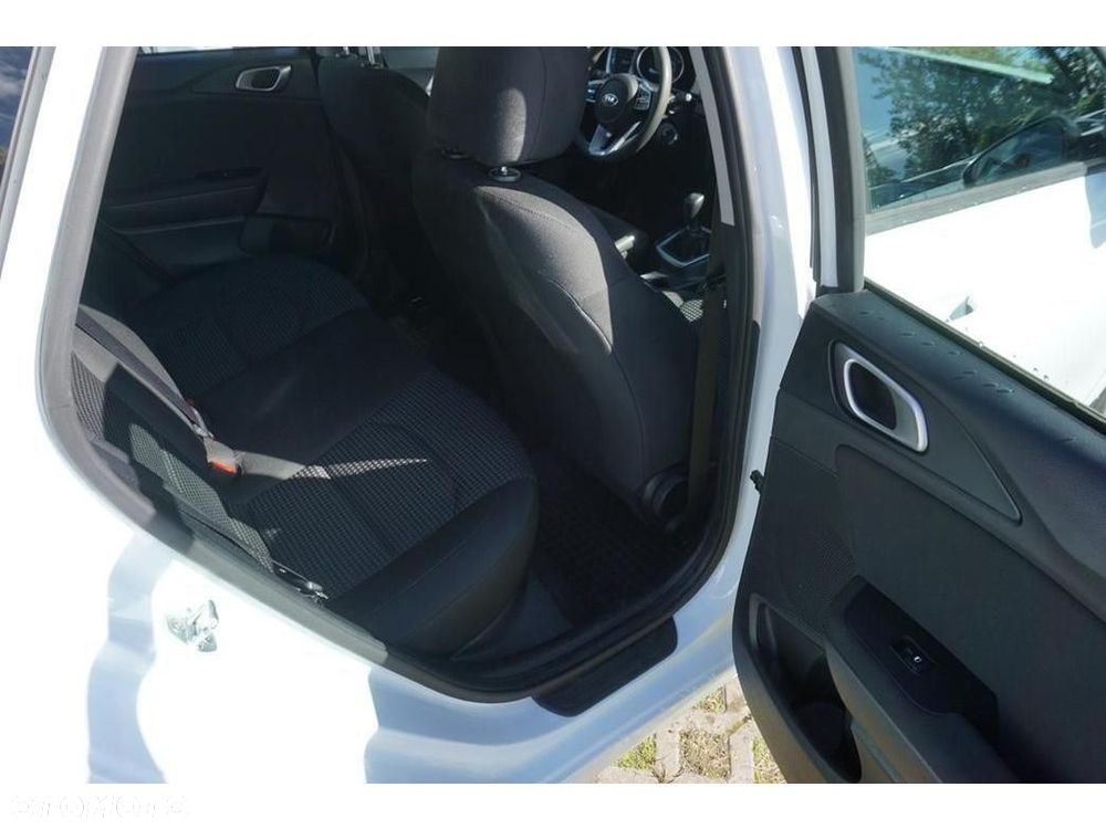 Kia Ceed - 30