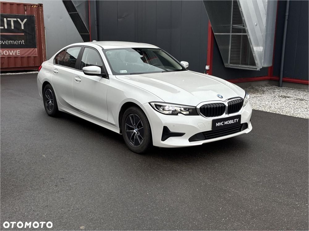 BMW Seria 3 318i Advantage - 10