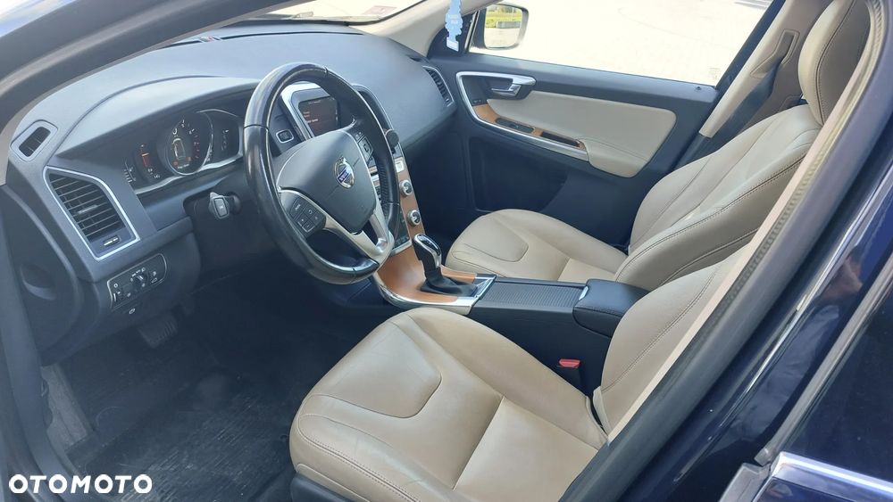 Volvo XC 60 T5 Kinetic - 9