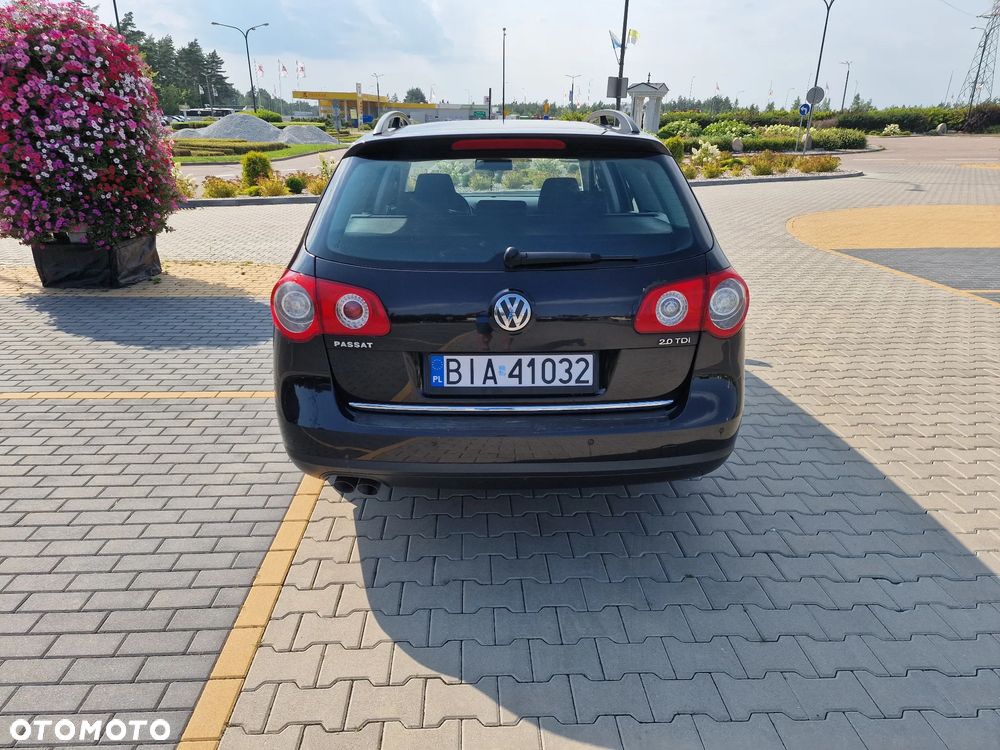 Volkswagen Passat Variant 2.0 TDI Comfortline DSG - 2