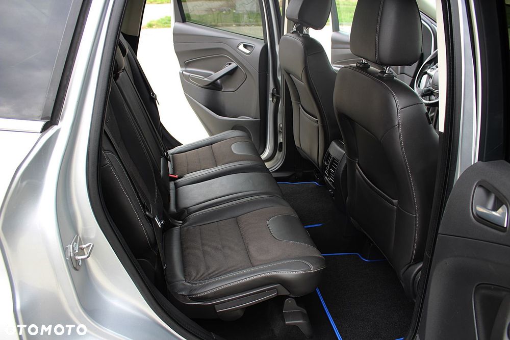 Ford Kuga 2.0 TDCi 4x4 Titanium - 17