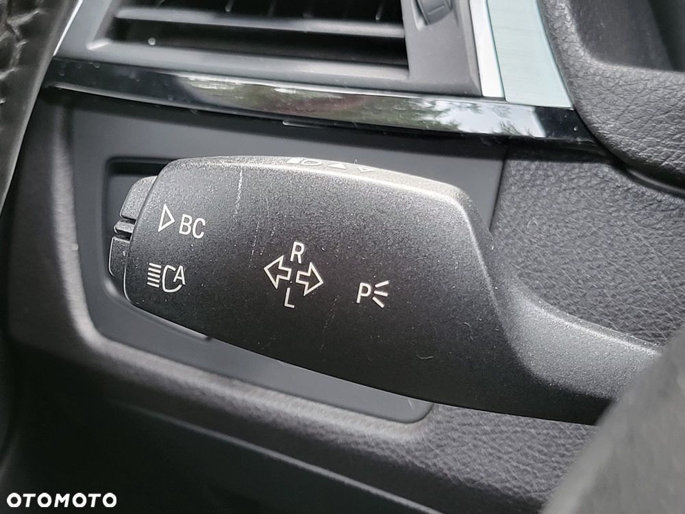 BMW Seria 3 316d M Sport Shadow - 18