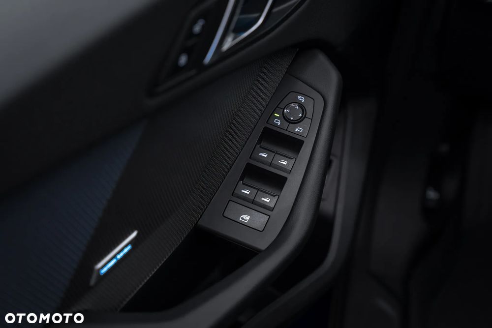 BMW Seria 1 - 30