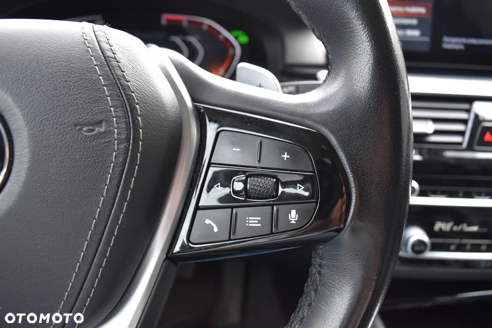 BMW Seria 5 518d Sport Line sport - 29