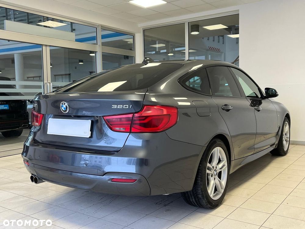 BMW Seria 3 320i GPF M Sport - 11