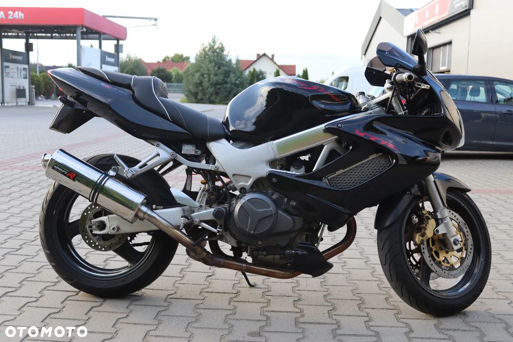Honda VTR - 16