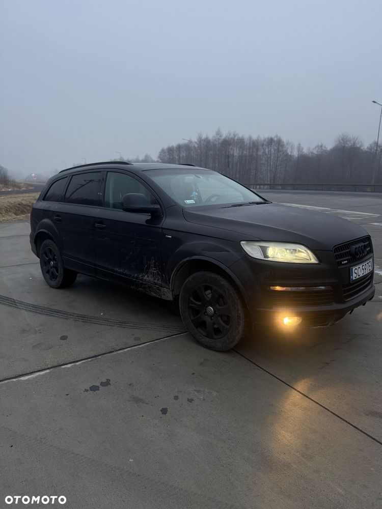 Audi Q7 - 1