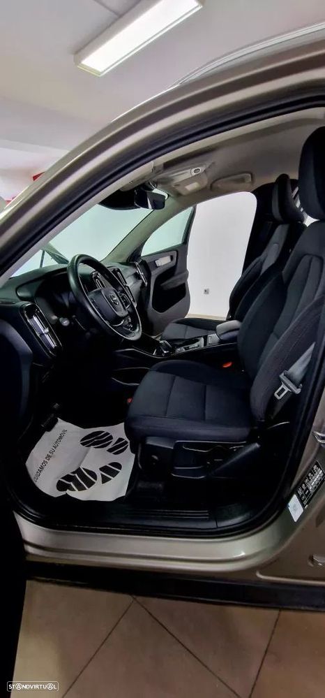 Volvo XC 40 1.5 T2 Momentum Plus Geartronic - 49