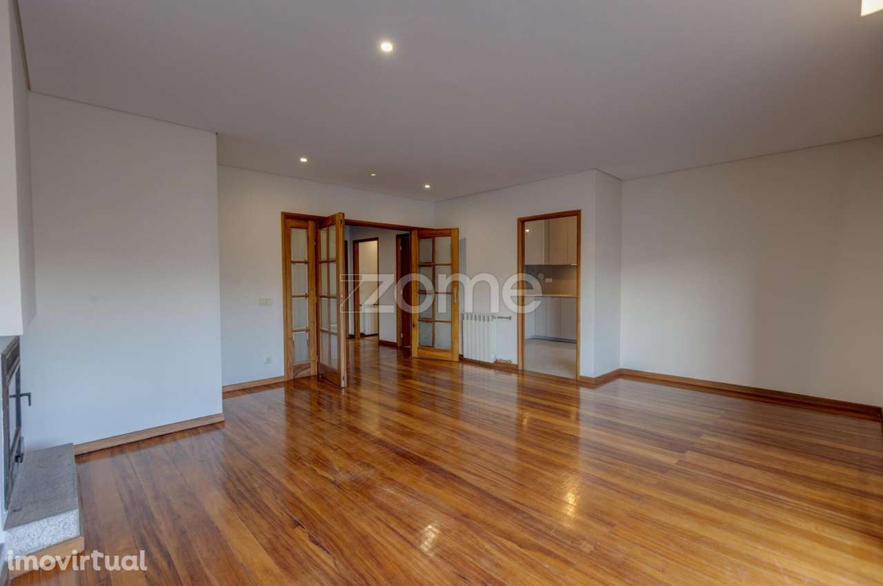 Apartamento T4 no coração de Famalicão - Grande imagem: 2/22
