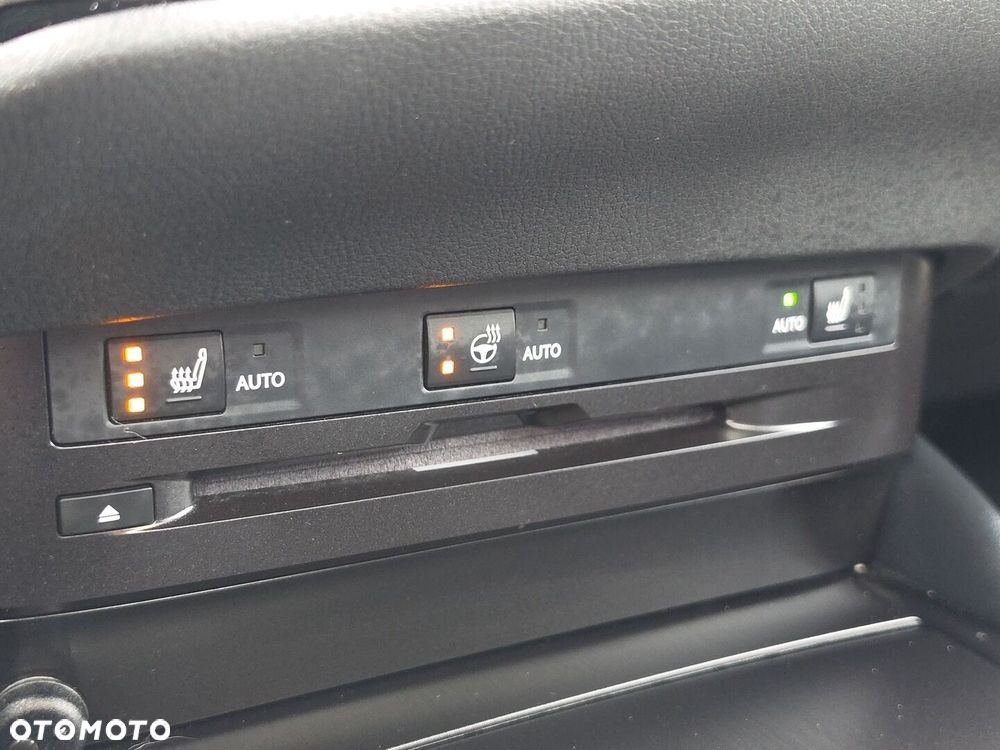 Lexus ES 300h Business Edition - 25