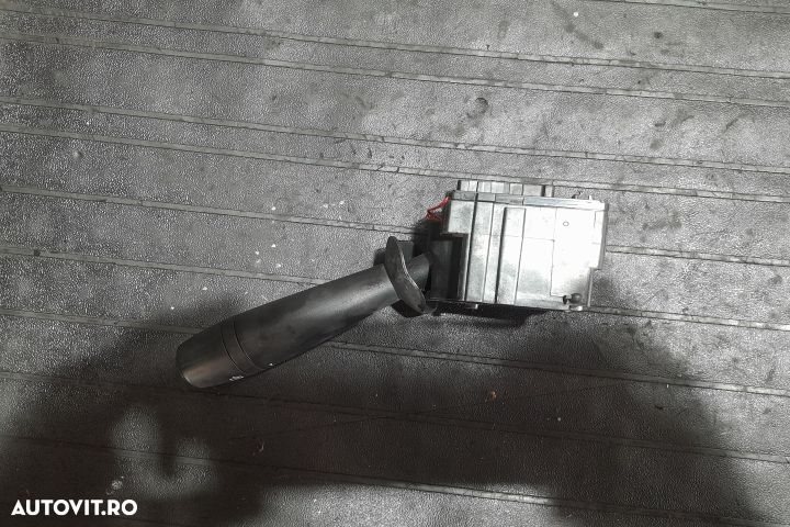 Maneta stergatoare parbriz si luneta 681722712R 681722712R Dacia Dokk - 2