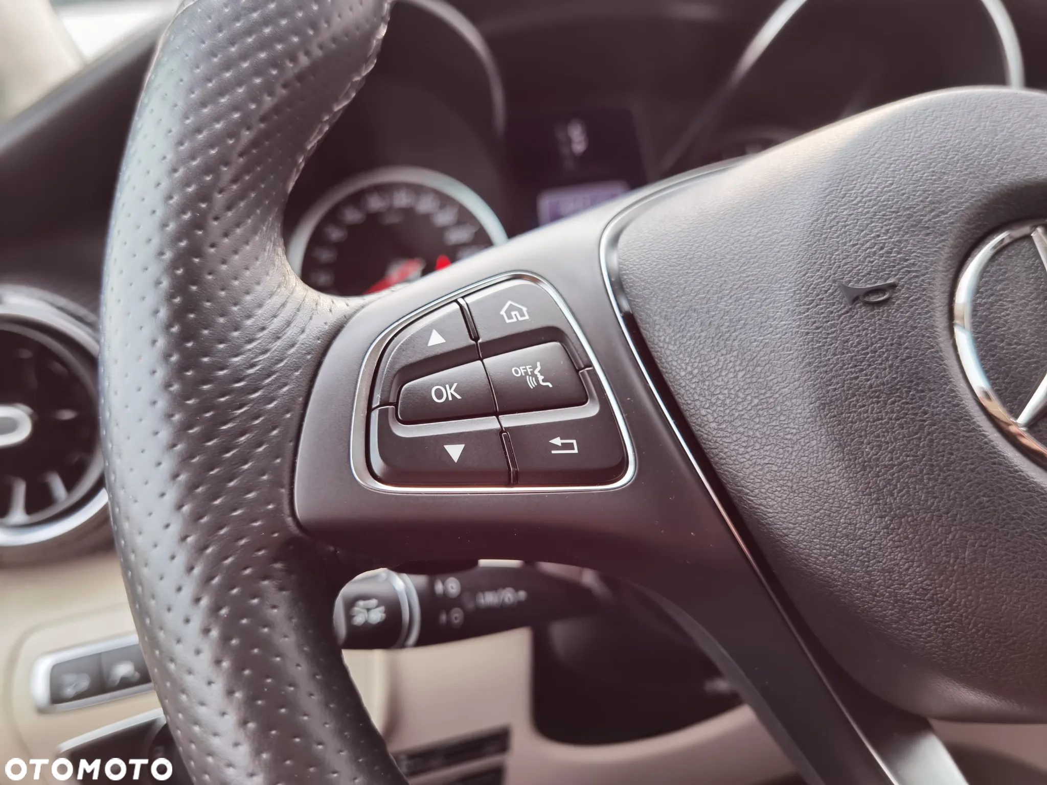 Mercedes-Benz Klasa V 300 d 4-Matic 9G-Tronic - 34
