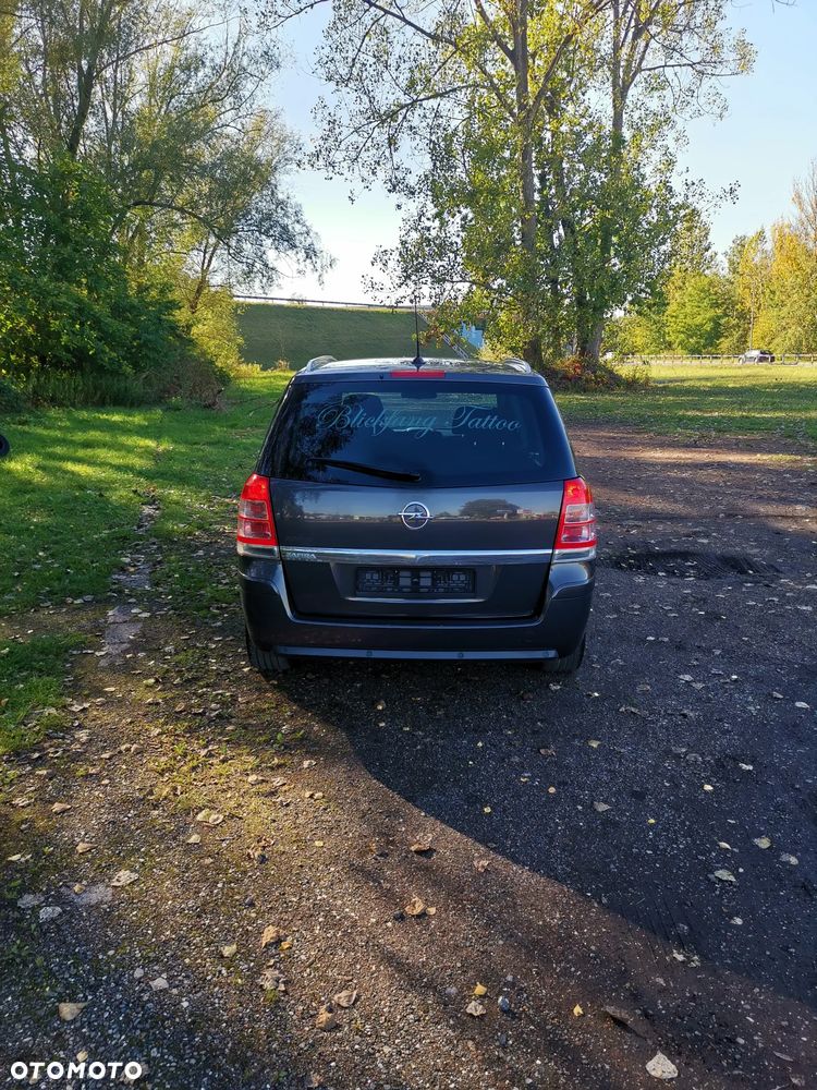 Opel Zafira - 17