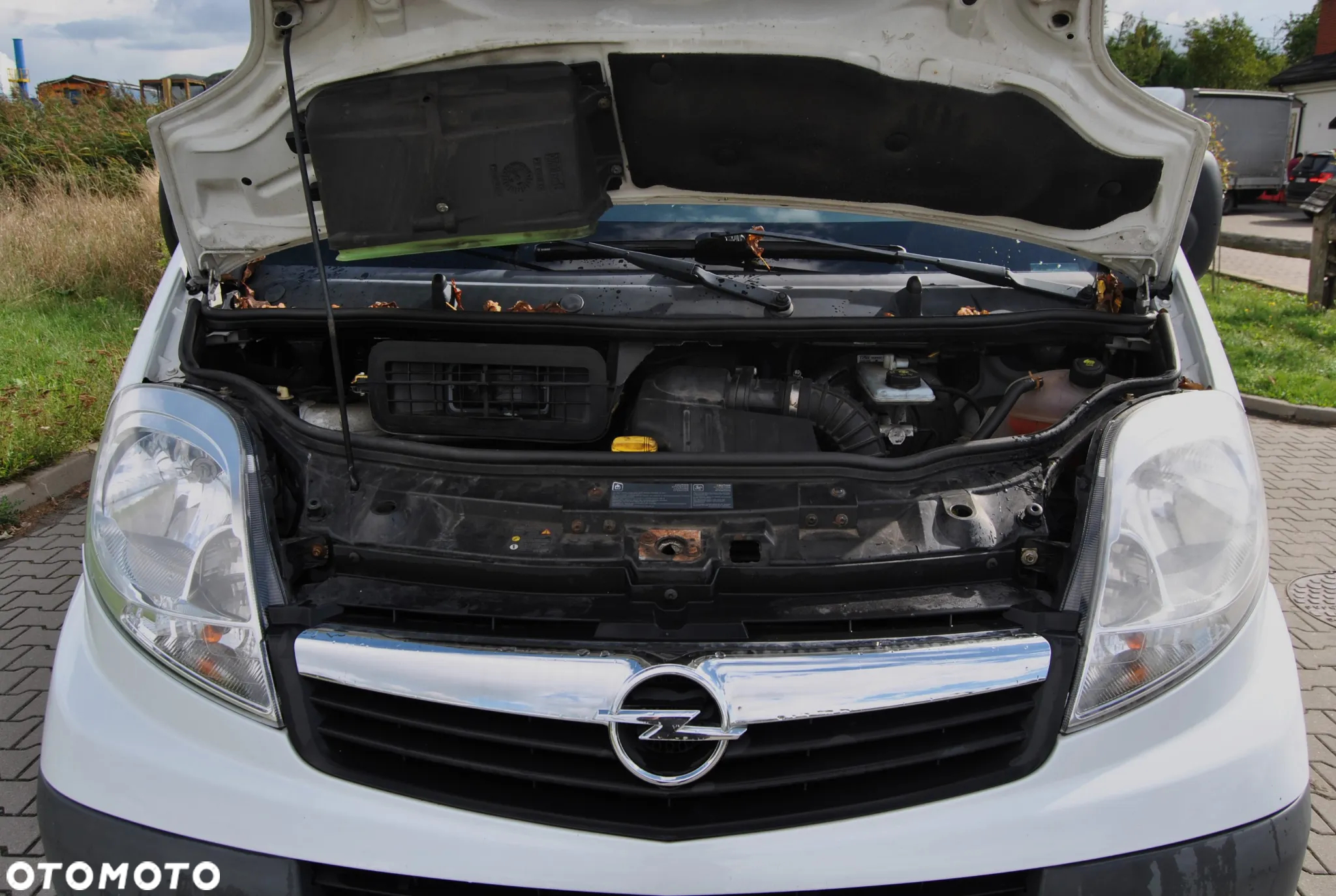 Opel Vivaro - 11