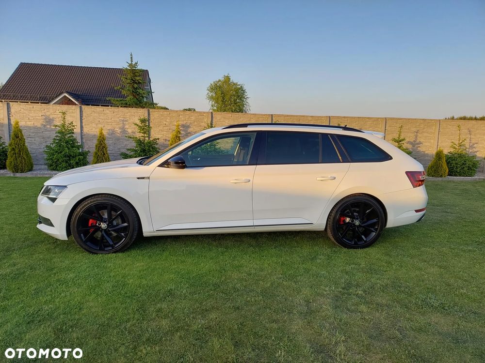 Skoda Superb 2.0 TDI Sportline DSG - 28