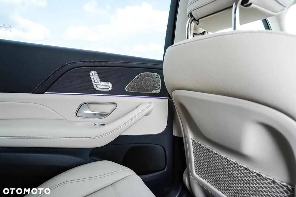 Mercedes-Benz GLS - 29
