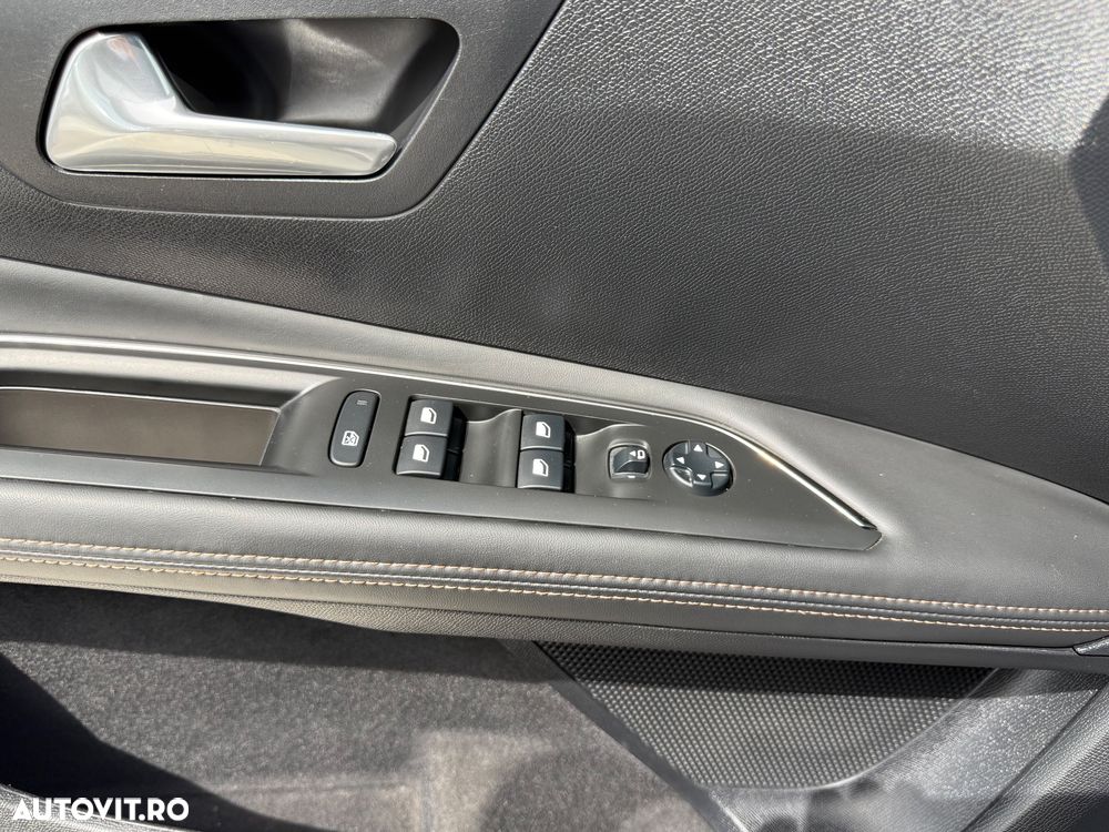 Peugeot 3008 PureTech 130 Stop & Start GPF Allure - 16