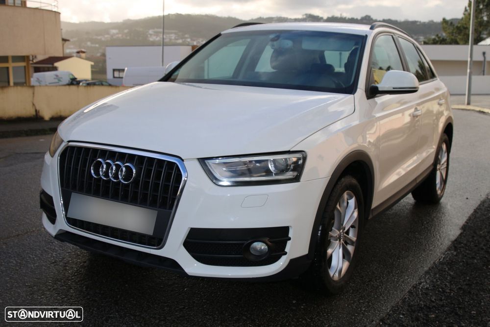 Audi Q3 2.0 TDI S-line - 1