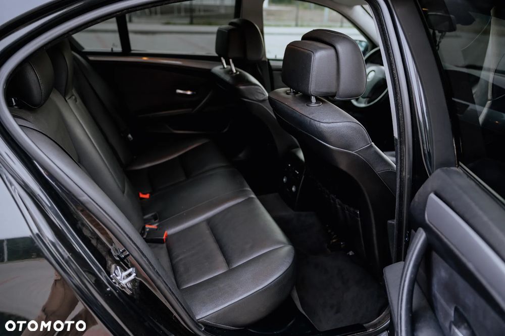 BMW Seria 5 520d - 7