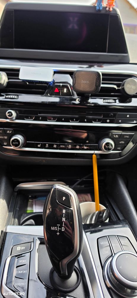 BMW Seria 5 520d xDrive AT - 11